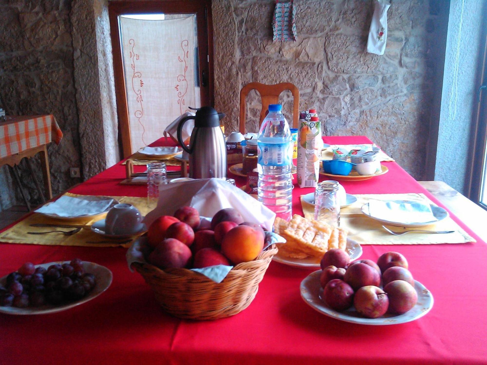 Retiro Da Avo Lidia - Turismo Rural Mendiga Bagian luar foto